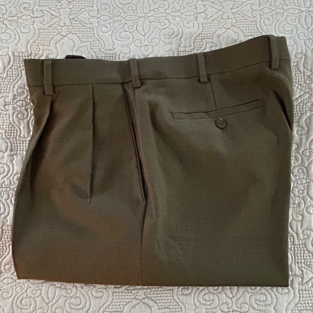 Men's Dark GREEN pants 38x32 Louis Raphael Cuffed EUC Like New